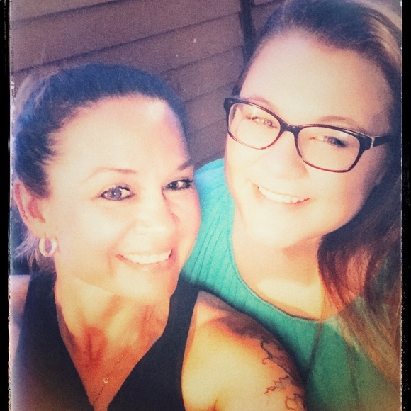 Meet your Posher, Monica - Picture 2 of 8